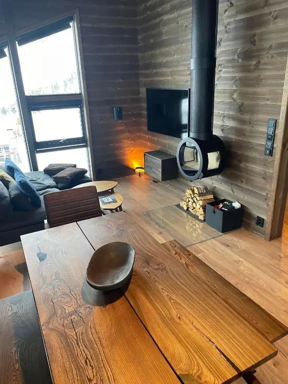 Mountain Cabin with Stunning Views, Extra Space Available
