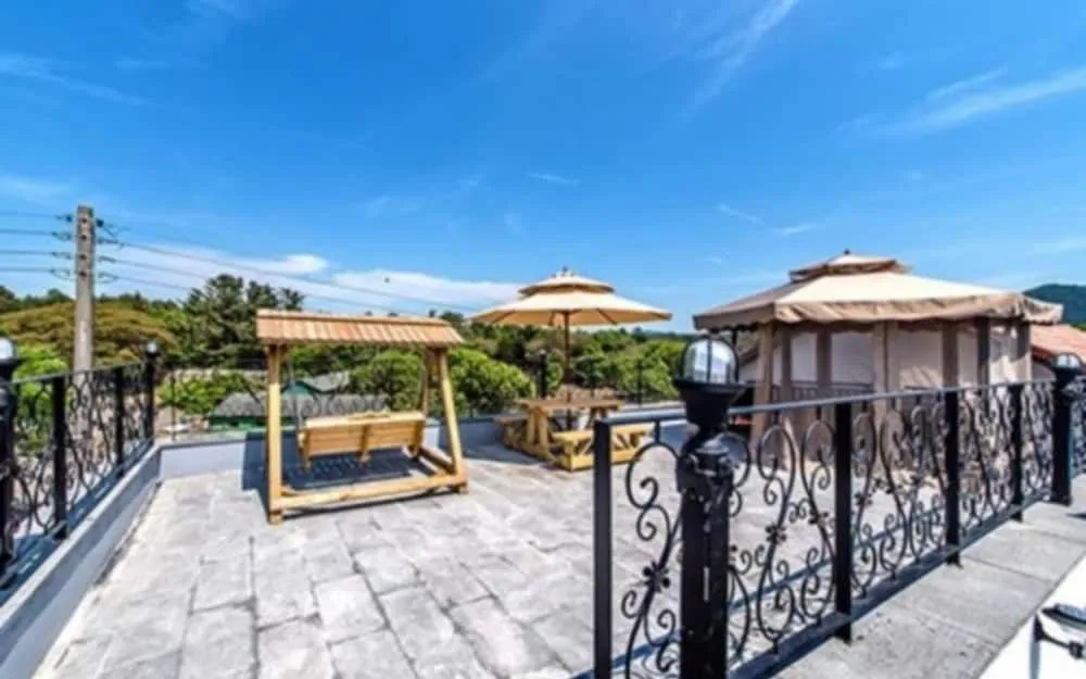 Dongbackdongsan Pension