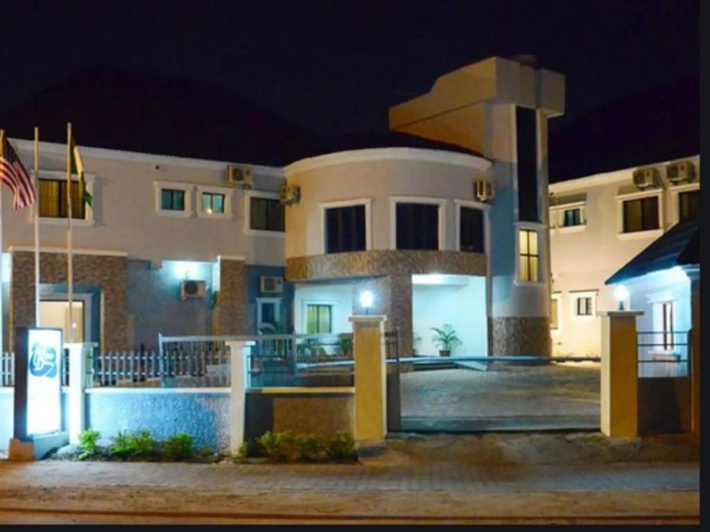 Bjorne Suites