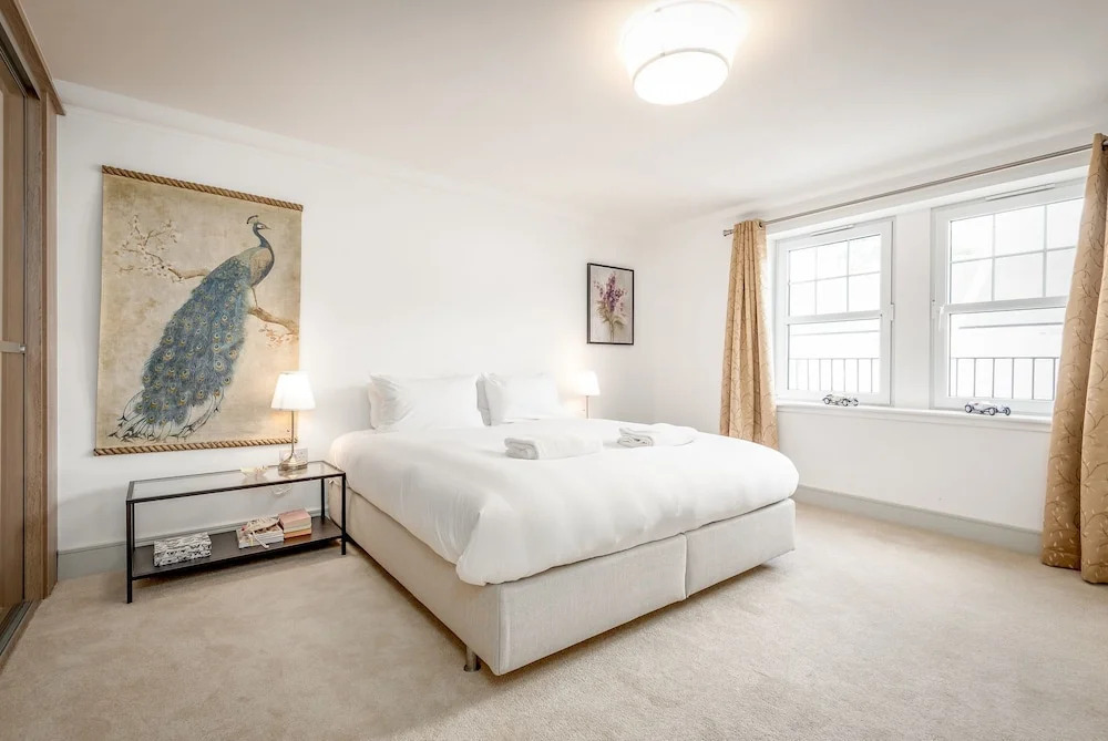 Kinness House, Luxury Apartment with Parking