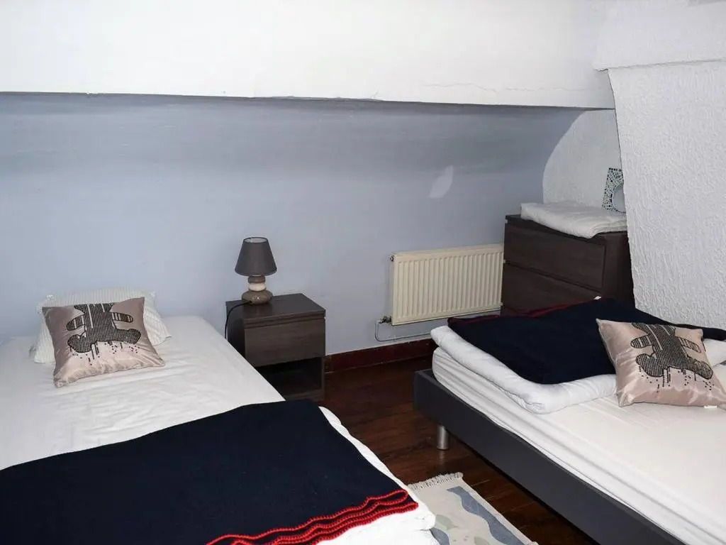 Maison à Perros-Guirec avec jardin, cour, cheminée, WIFI et proche du port de Ploumanach - FR-1-368-62
