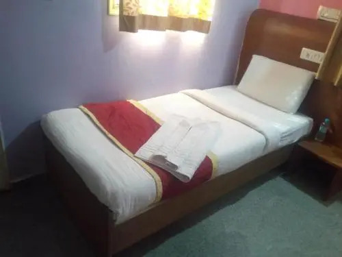 Goroomgo Ample Mint Chickpet Bengaluru