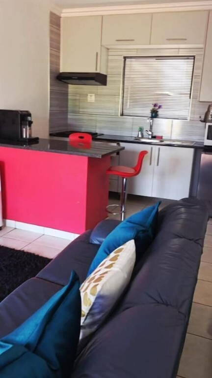 DreamWest Living Guesthouse