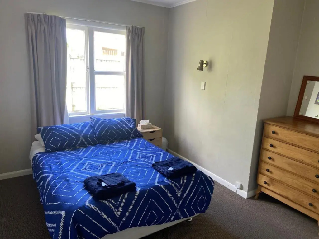 3-bedroom unit within walking distance to city