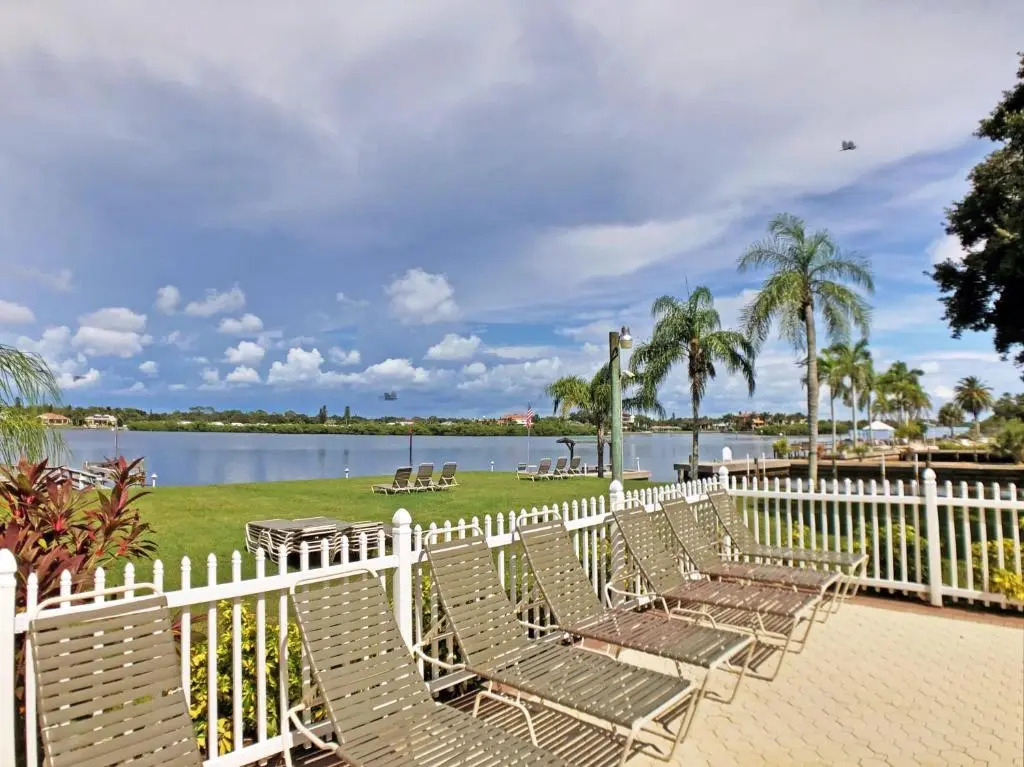 Sea Club II 5955 #8E