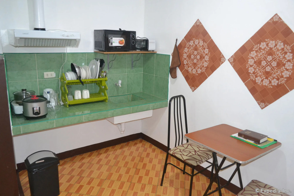 Antonio's Apartelle & Suites