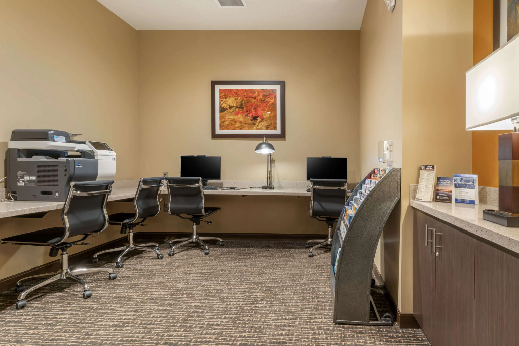 Best Western Premier Boulder Falls Inn