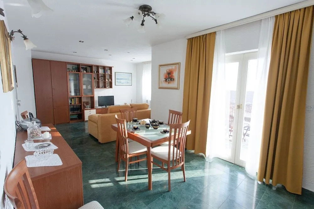 Apartments Dajana