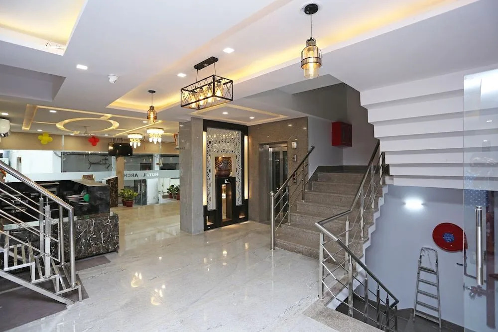 OYO 9268 Hotel Arch