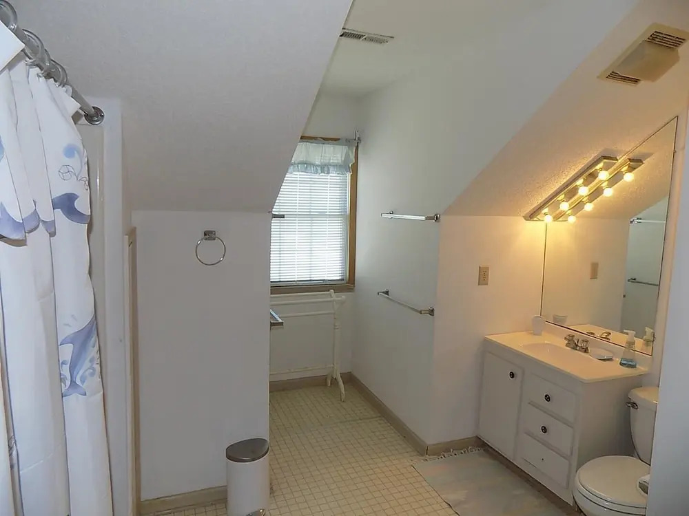 Holland - 4 Br Home