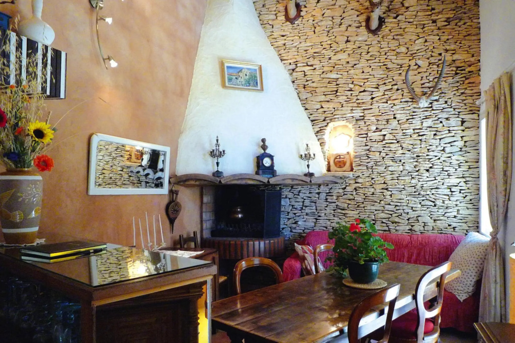 Charming stone Tiny House with private terrace, Villes-sur-Auzon