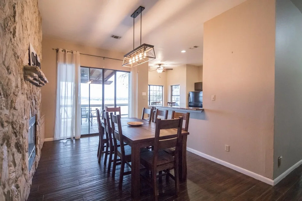 Water's Edge Retreat 4 Bedrooms 2.5 Bathrooms Home