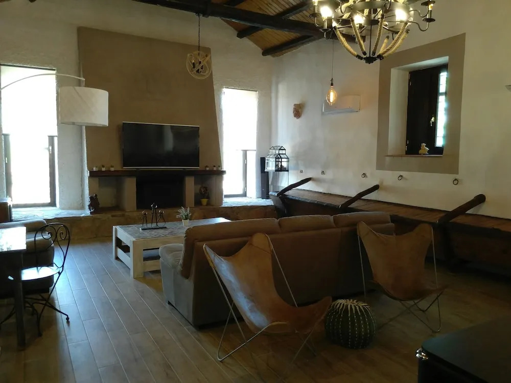Baglio Antico Con Piscina