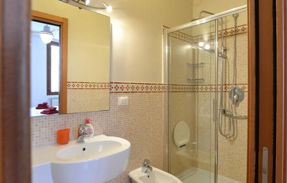 Stunning Apartment in Venezia With 2 Bedrooms and Wifi