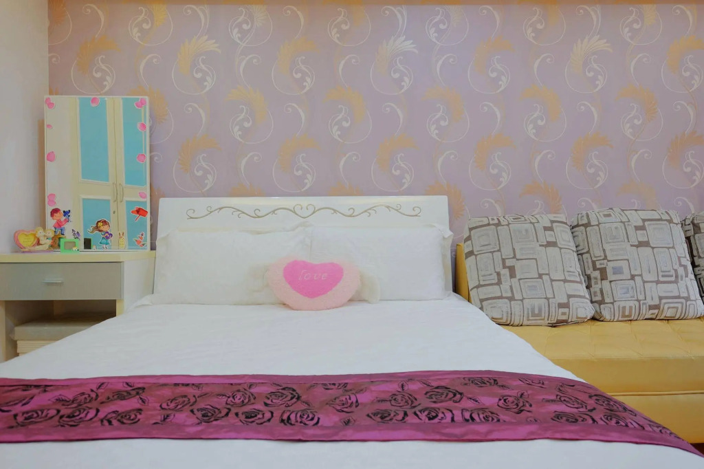 Shenshen B & B