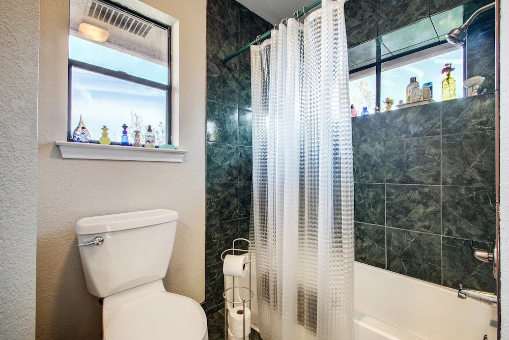 4BR 2.5BA The Lodge on Walnut Creek by RedAwning