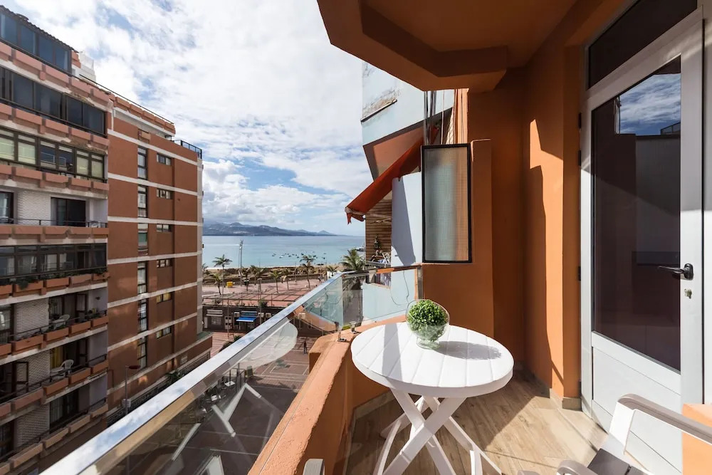 Canteras Luxury Beach Apartments