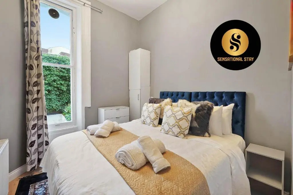 2 Bedroom Apt at Sensational Stay Serviced Accommodation - Kilburn High Road