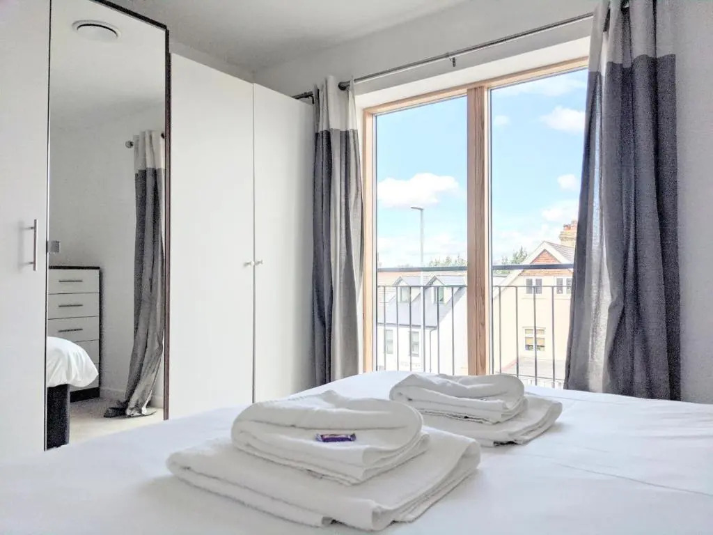 Koala & Tree - Modern 1 Bed apartment for 4 guests in the HEART of Cambridge - Short Lets & Serviced Accommodation