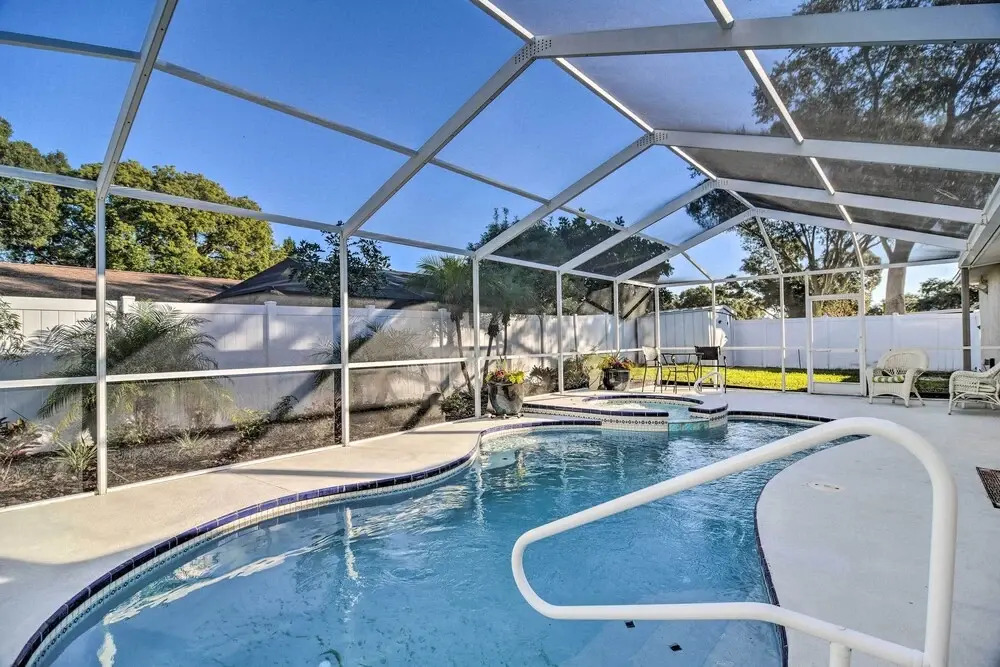 4 Mi to Beach: Gem w/ Pool & Lanai in Seminole!