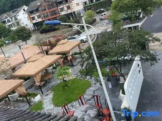 Shanweilan Scenery River View Mountain Homestay (Jiangkou Mount Fanjing Scenic Area)