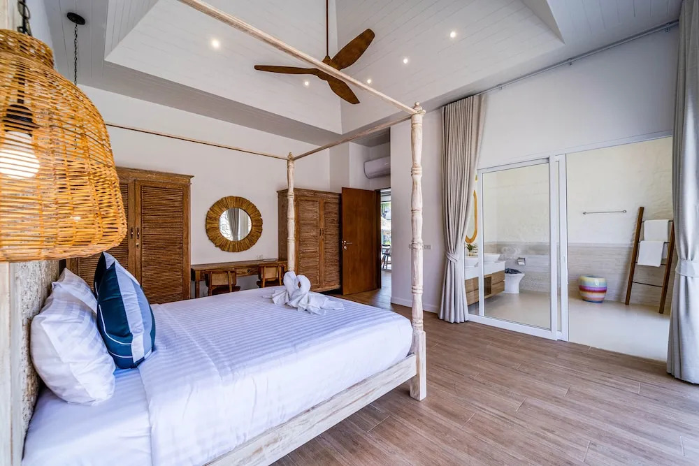 Luxury 7 Bedroom Pool Villa - WL67