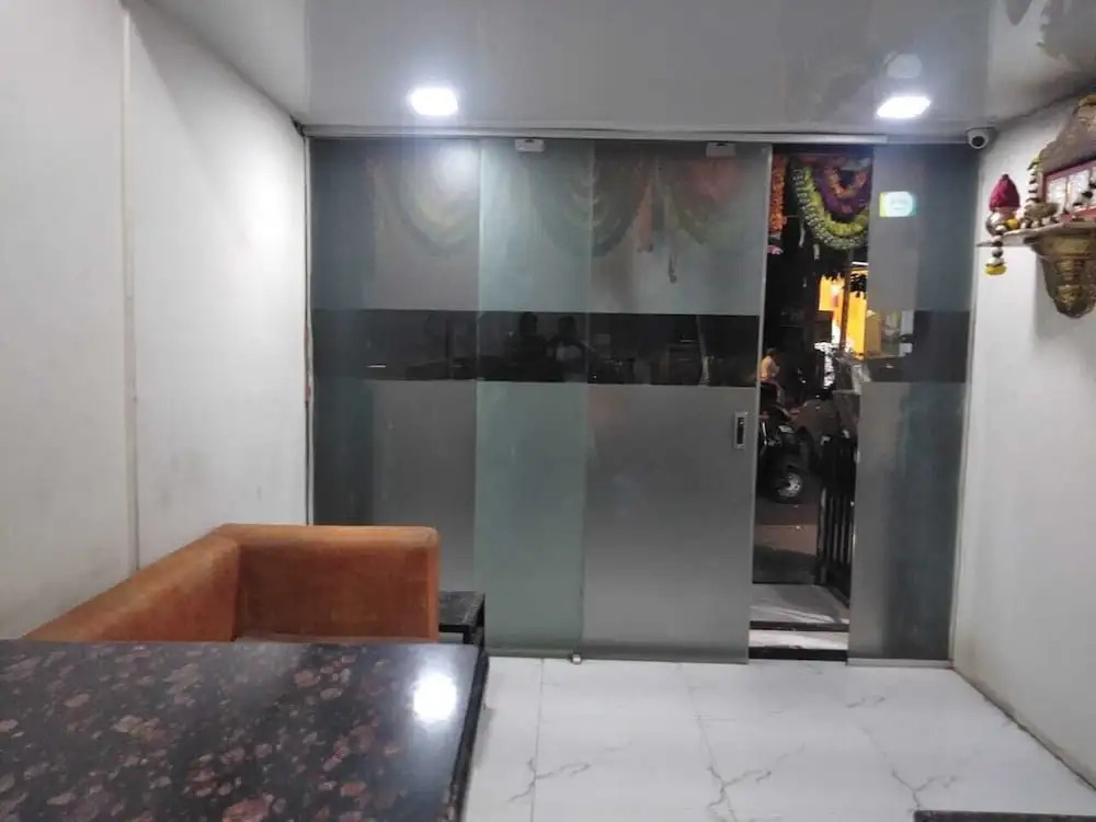 Hotel Borivali Executive - Near Borivali Railway Station