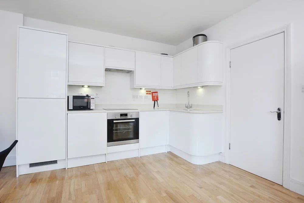 Elegant Oxford Street Apartments