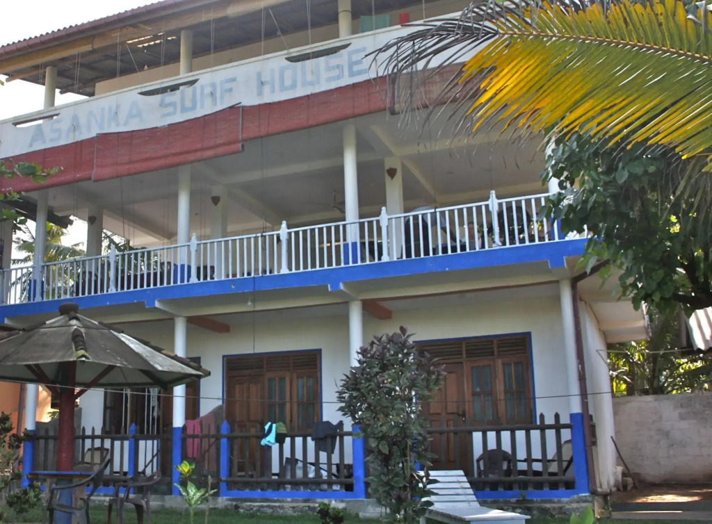 Asanka Surf House & Restaurant with pool