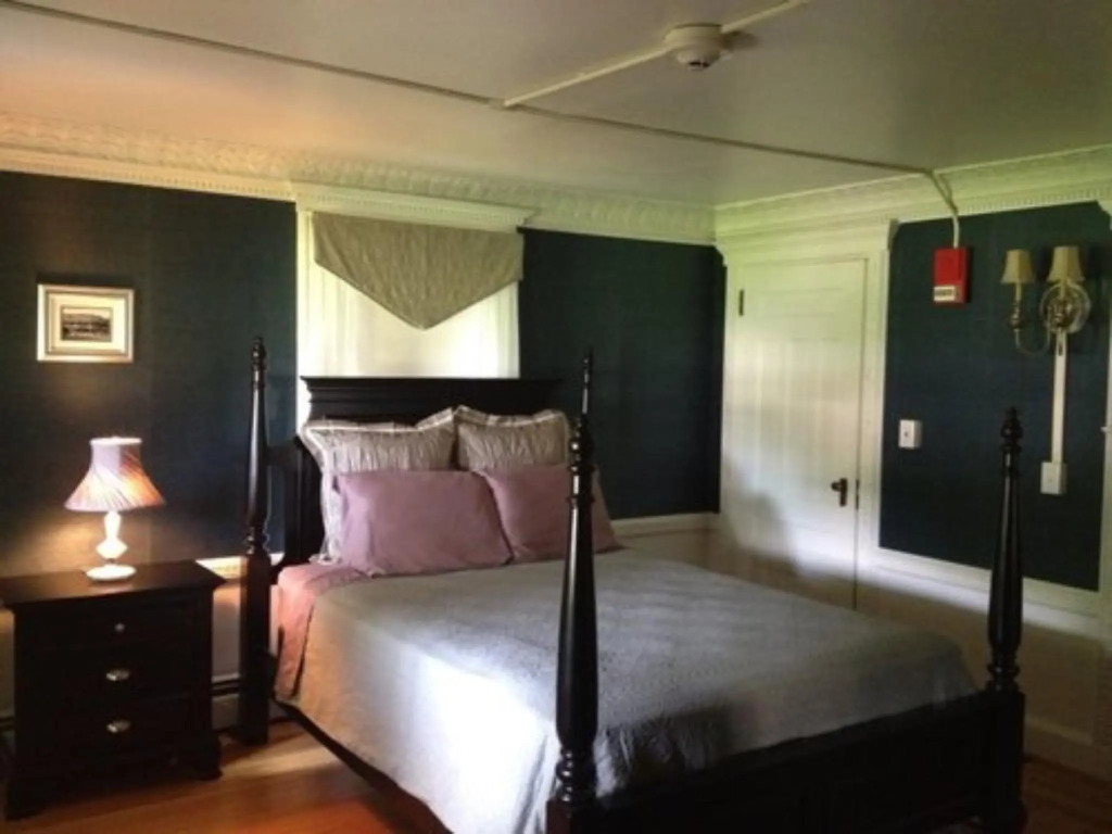 Safford Mills Inn