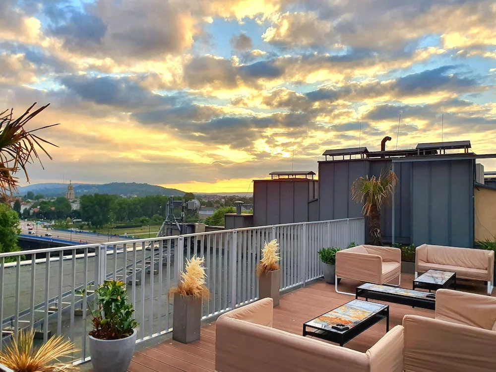 Holiday Suites Cracow