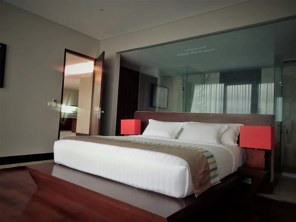 3 Bedrooms Sun Suite Villa Bali