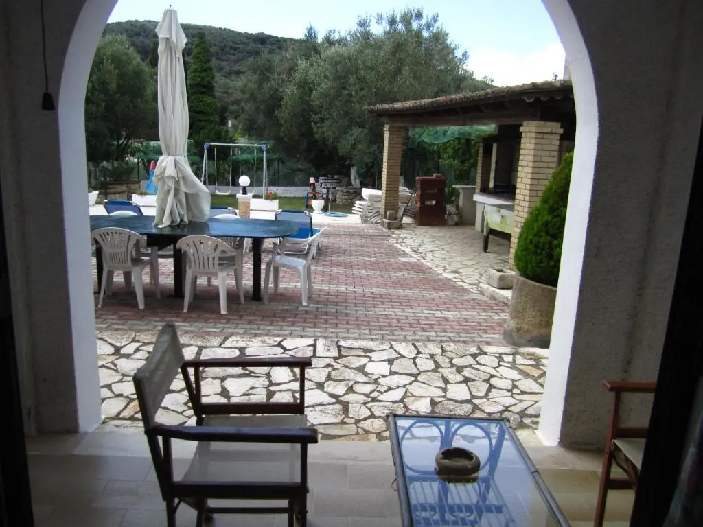 Villa Mike 105