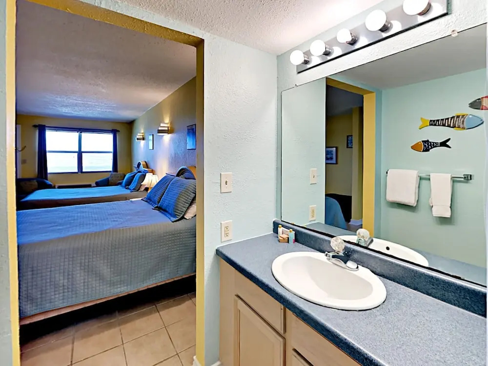 123 Sea Breeze - One Bedroom Condo