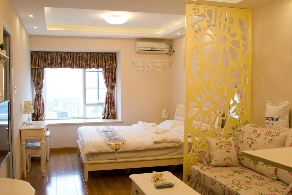 Chengdu City Theme Hotel