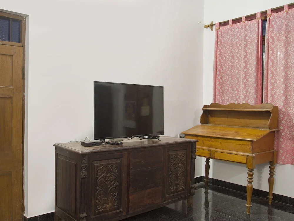 OYO 12970 Home Grand 3BHK Near Quiet Beach ECR