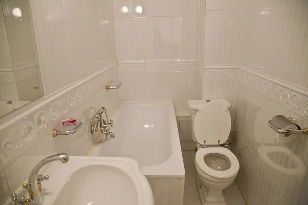 Hotel Carpati Imparatul Romanilor