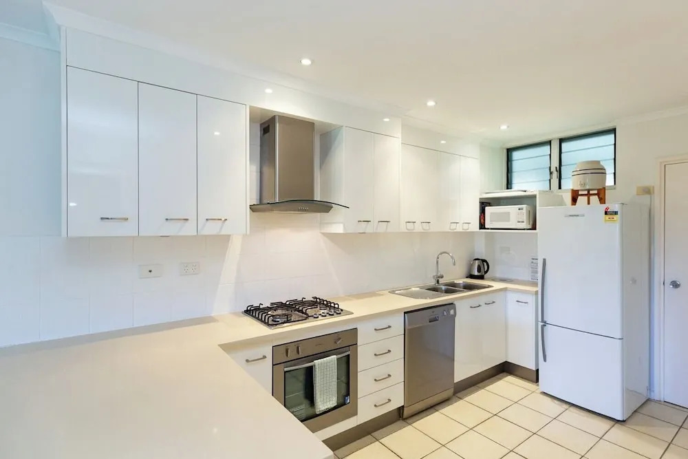 Poinciana Lodges - Ocean Views
