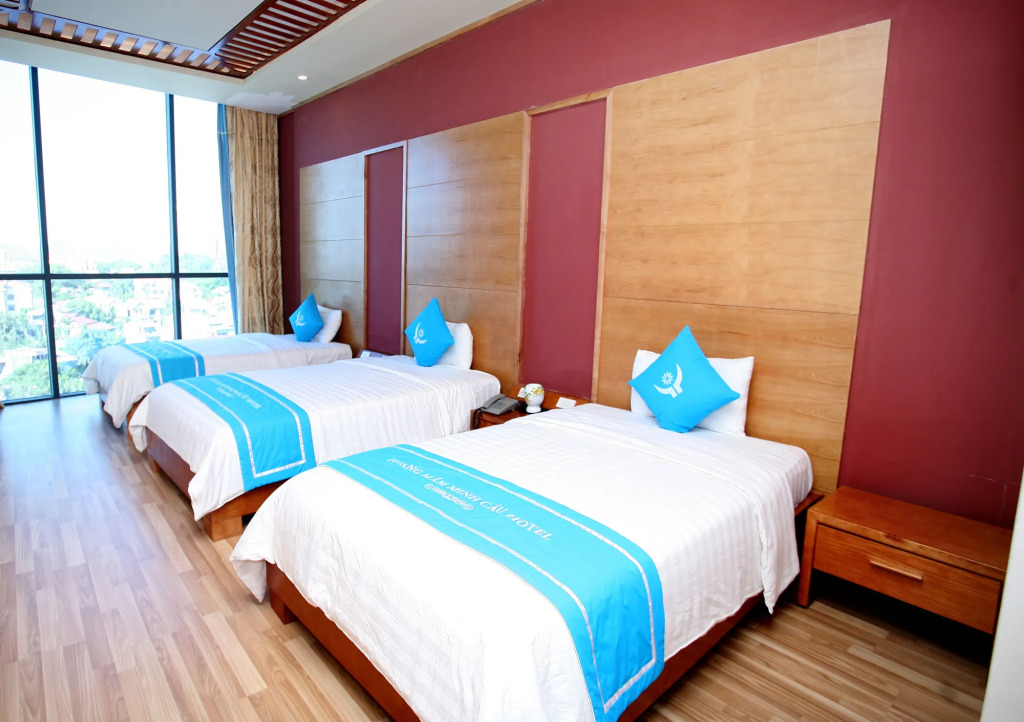 Khách sạn Hoàng Mấm Minh Cầu