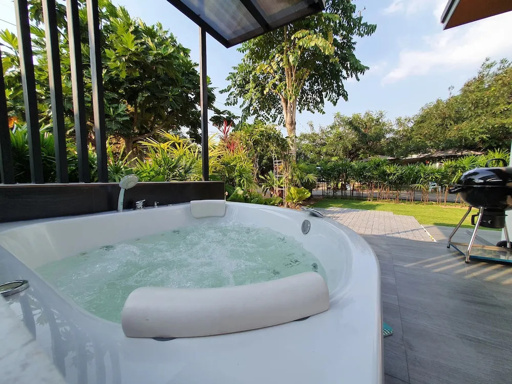 Bannjamjuree Resort Sattahip