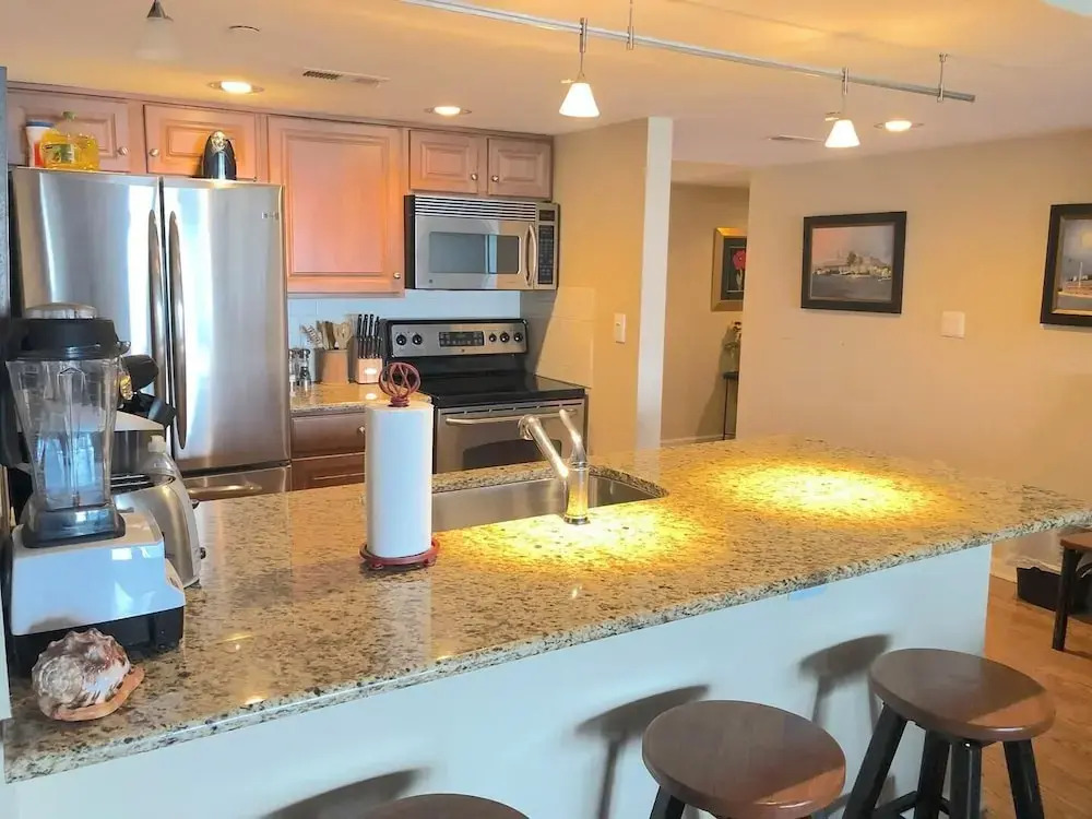 Collins Avenue 100 #309