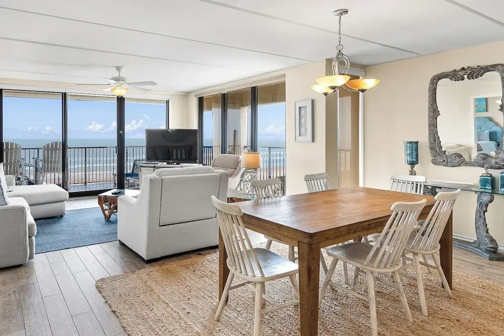 Updated Corner 3BR w/ View: Suntide III - Unit 710