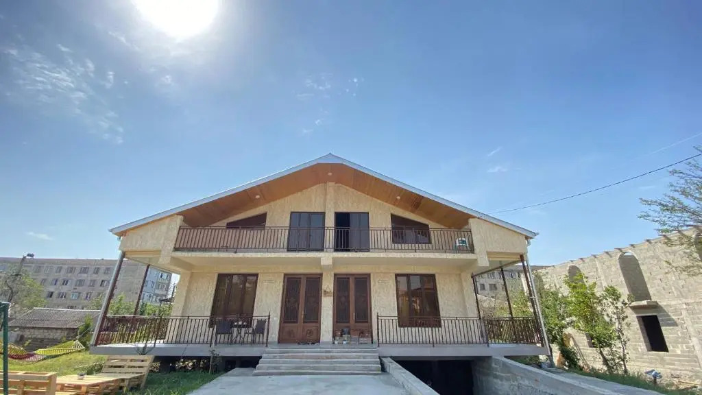 Andro House