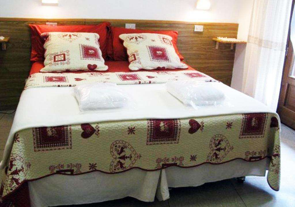 Hotel Bucaneve