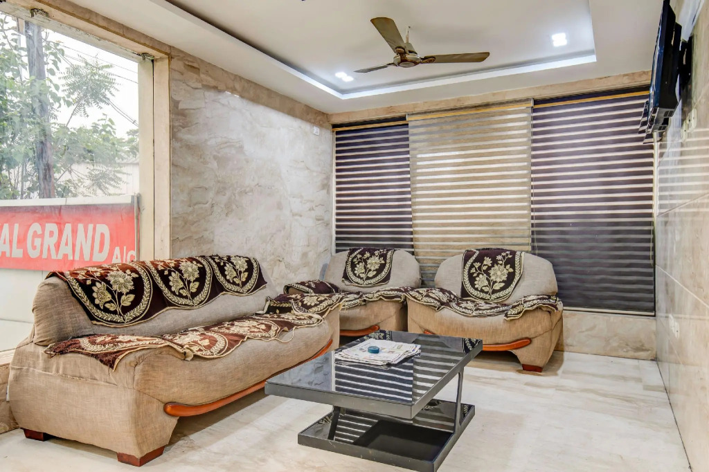 OYO 78835 Hotel Royal Grand