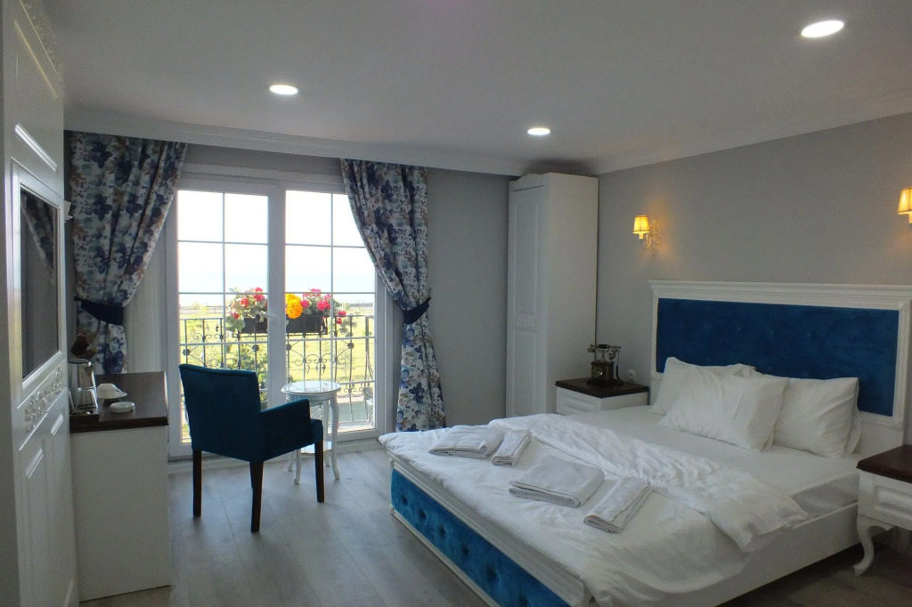Real King Boutique Hotel