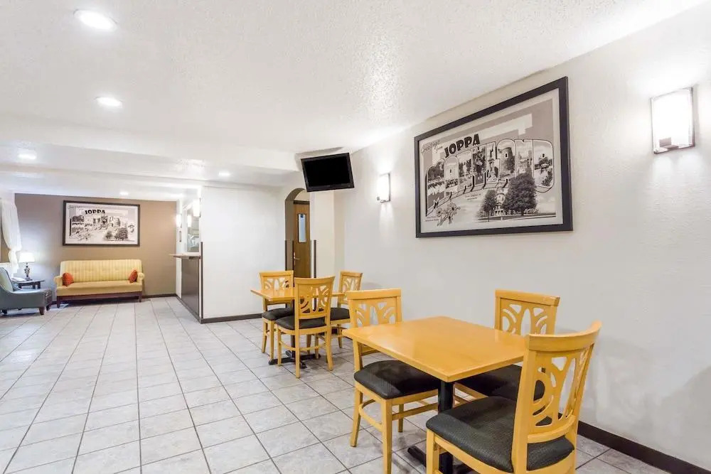 Super 8 Motel - Joppa