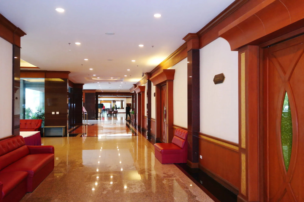 Grand Park Hotel