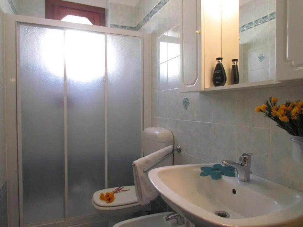 Comfy seafront apartment-Beahost