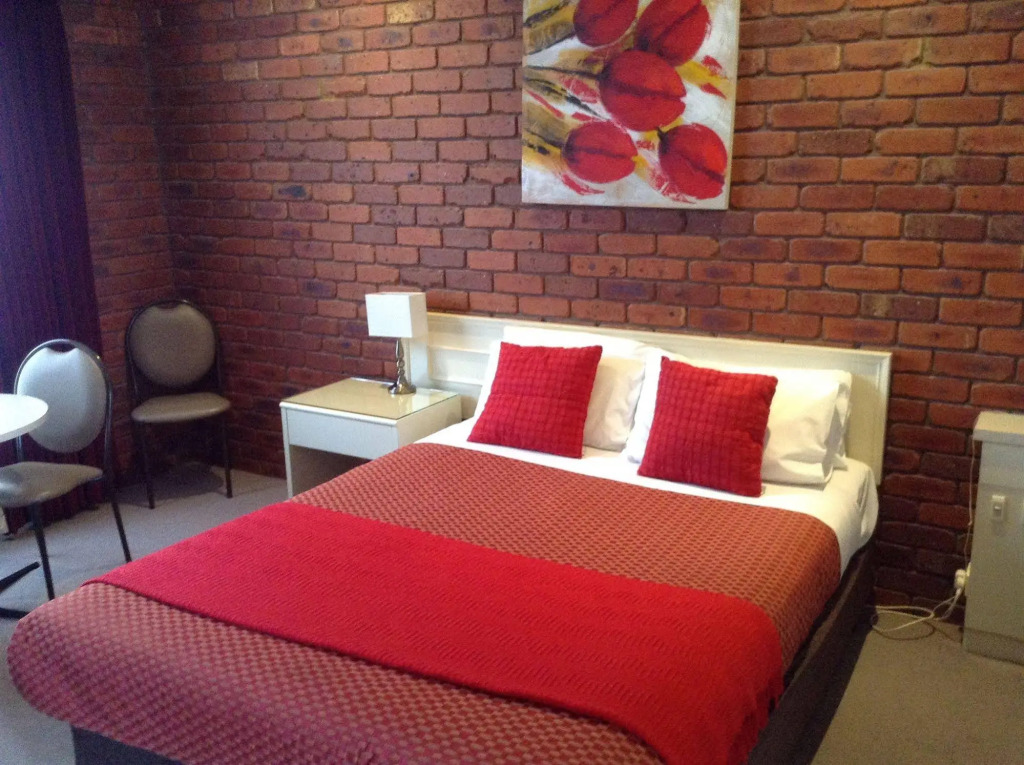 Melton Motor Inn and Apartments